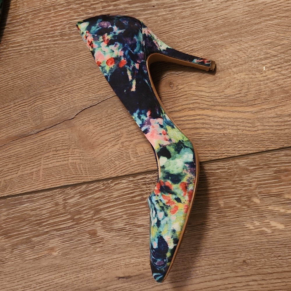 Multicolor Heels - Picture 3 of 4